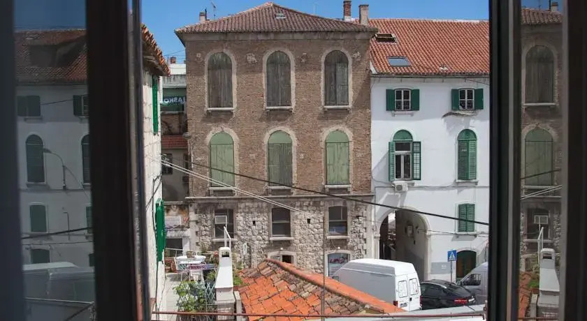 Apartments Rea