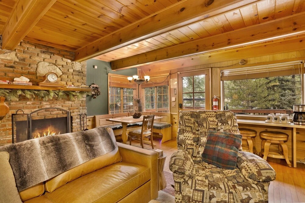 2245-plymouth Mountain Escape 3 Bedroom Home by Redawning