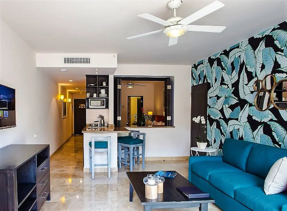Stay in the Heart of Cabo 1 Bedroom Suite
