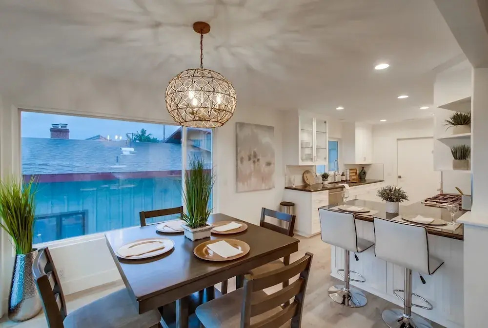 The California III - Stunning Mission Hills Duplex