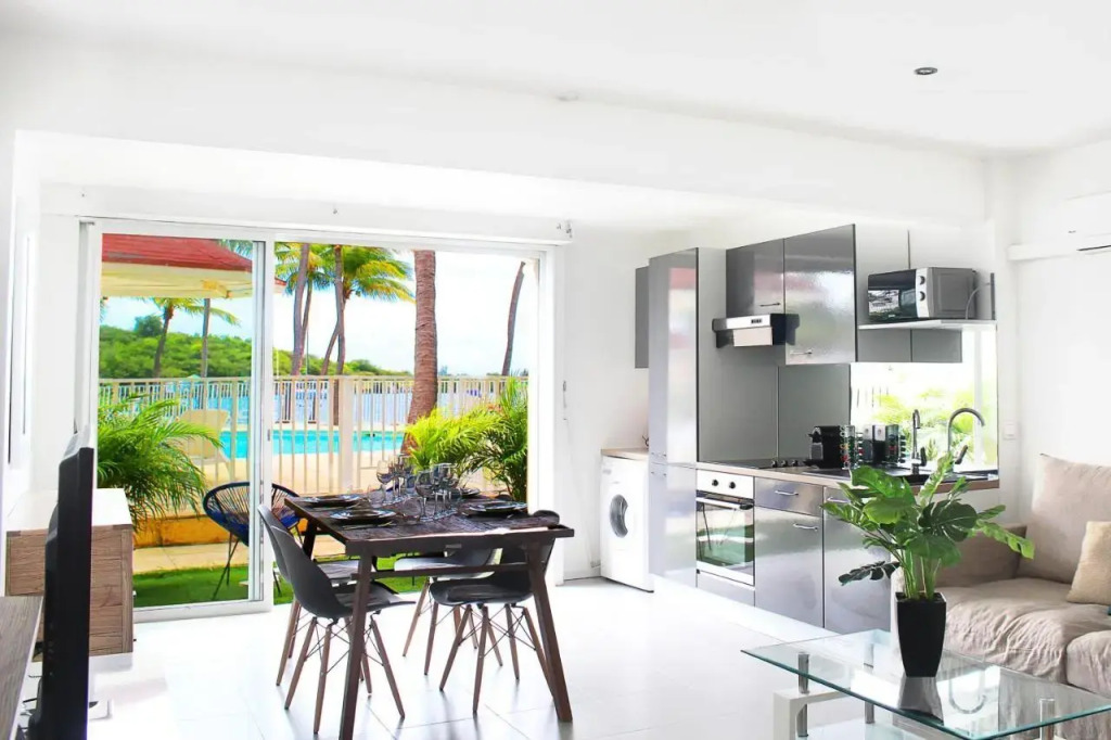 Blue Vista - 1 Bedroom Condo in Nettle Bay