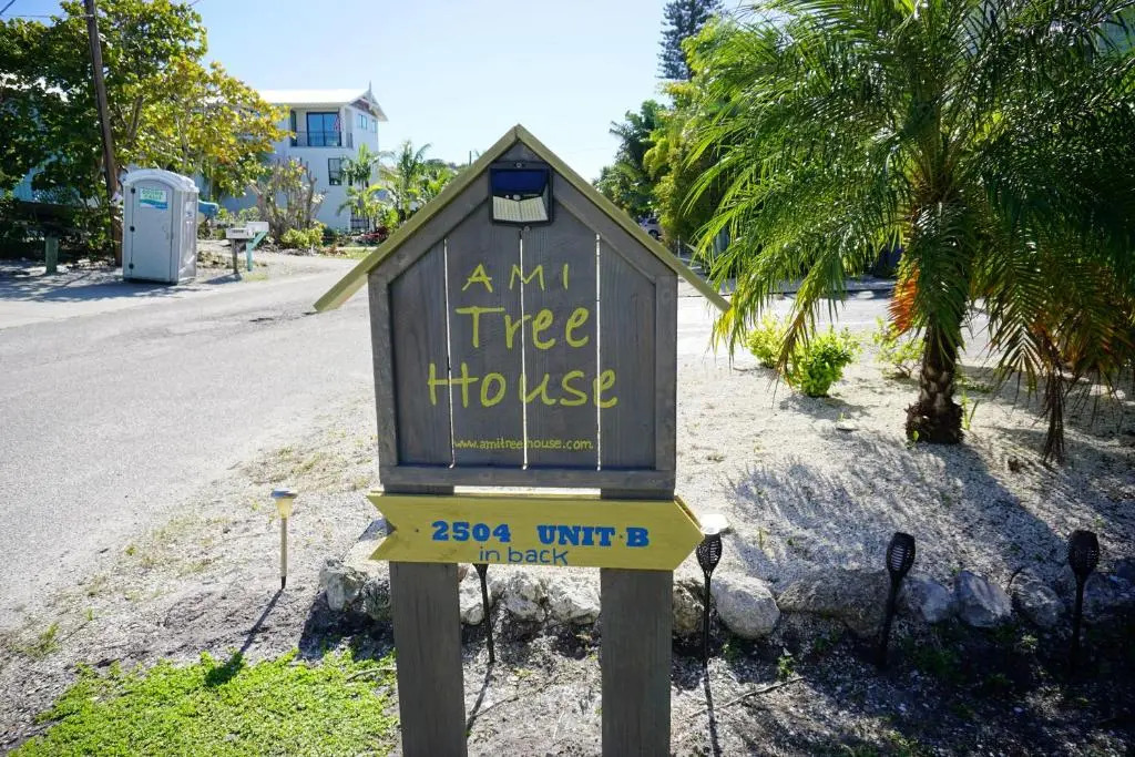 Anna Maria Island Tree House Pet Friendly
