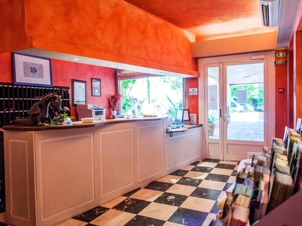 Logis Hotel Les Vignes Blanches