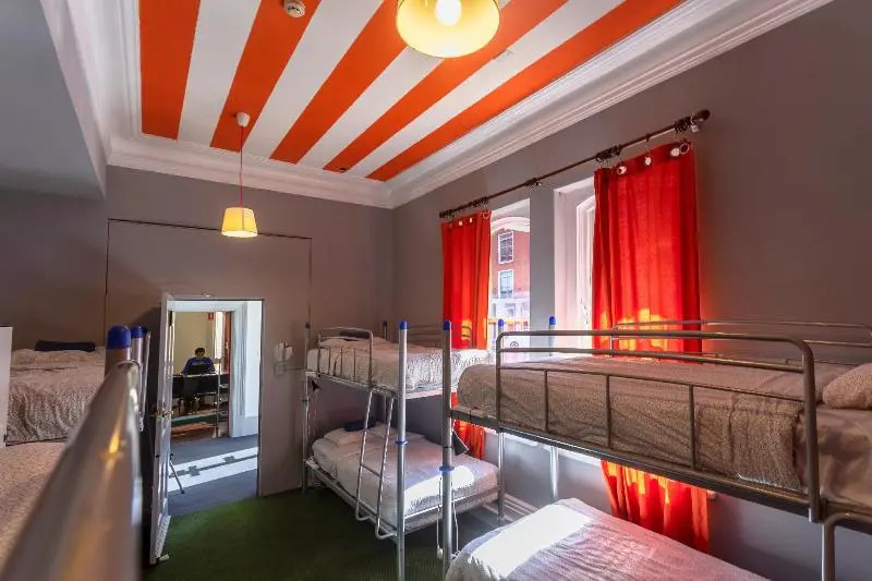Tequila Sunrise Hostel Adelaide