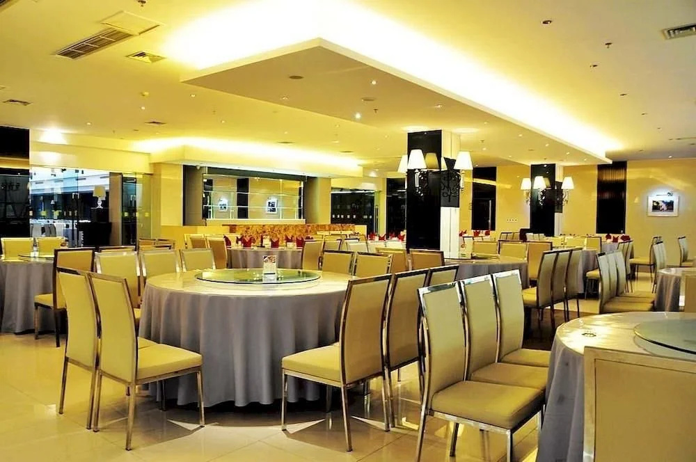 Xiuquanyingyue Hot Spring Garden Hotel