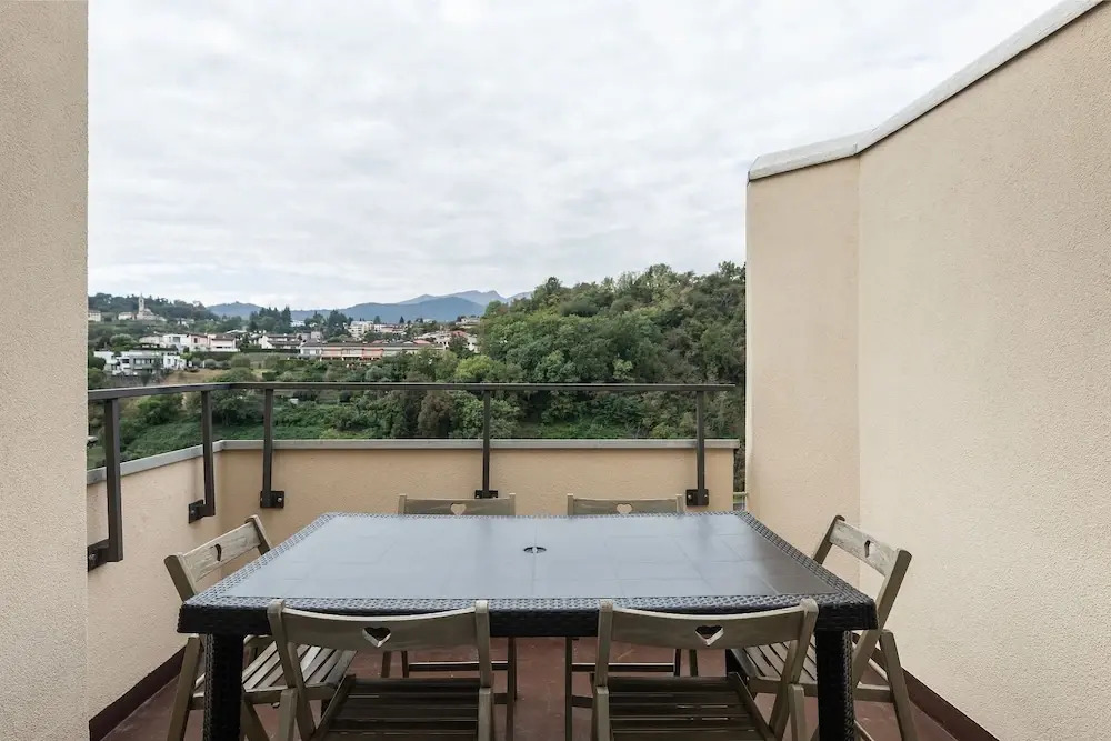 Pazzallo Apartments