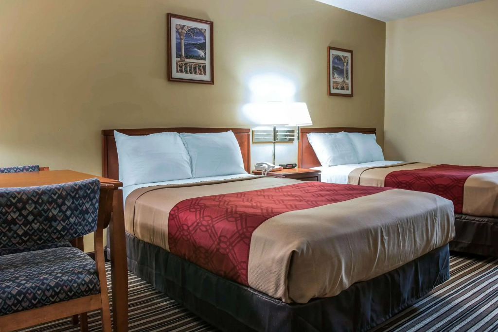 Econo Lodge Paw Paw