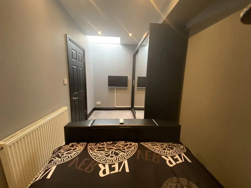 2 Bedroom Gray Apartment Blackpool