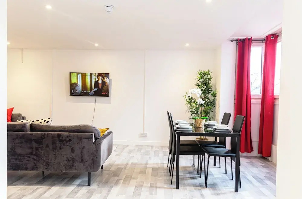 2 Bedrooms-4 Guests-babycot-wifi-freeparking