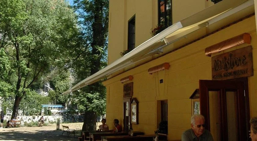 Penzion na Ostrově