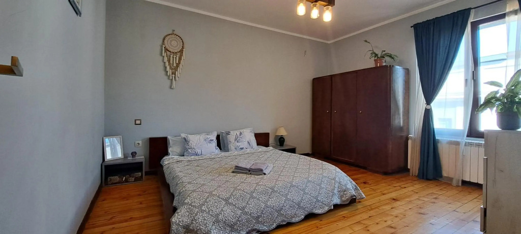 Top Central 2 Bedroom Apartment next to NDK