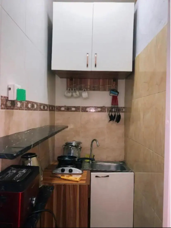 Cozy studio unit in lekki phase 1 - Kitchen, 24-7 light, wifi, Netflix