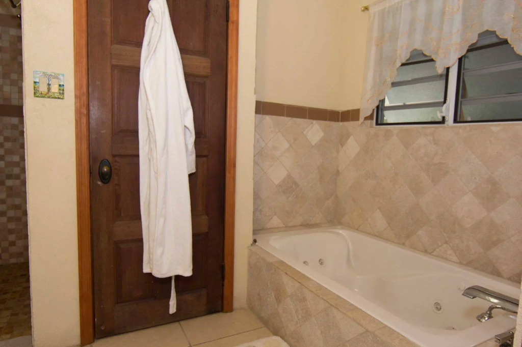 La Casa de Joy Airport Apartments