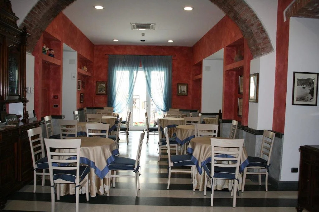 Endros Rooms