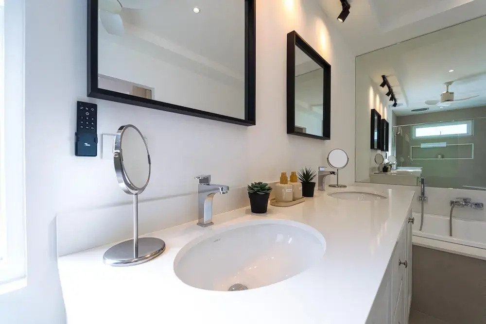 New Modern 3 Bedroom Pool Villa - MB3