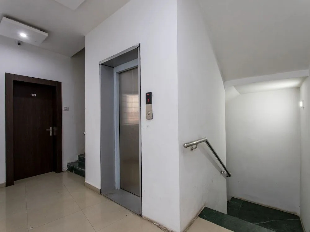OYO 9969 Hotel Kshipra Dham
