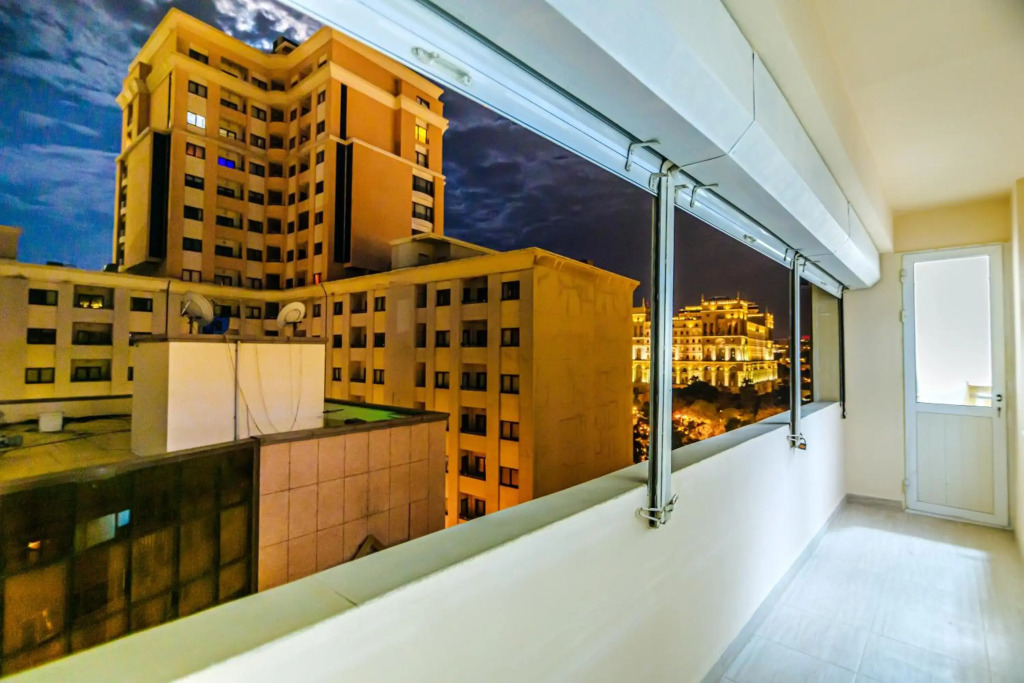 City Centre 3 Room Lux House