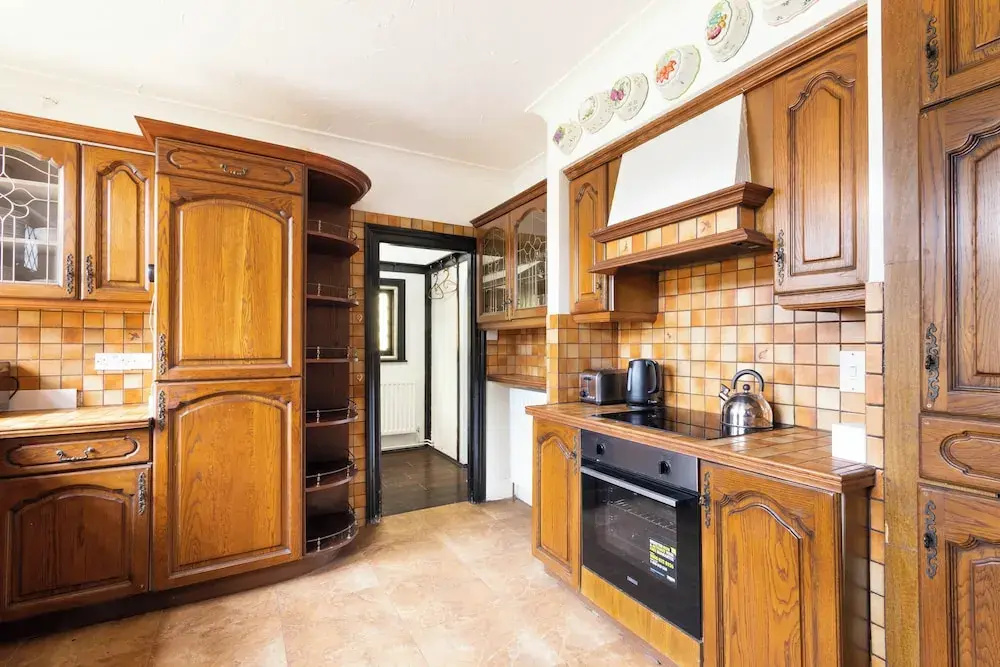 Lux 8Br Thamesfront Villa w Yacht & Sauna
