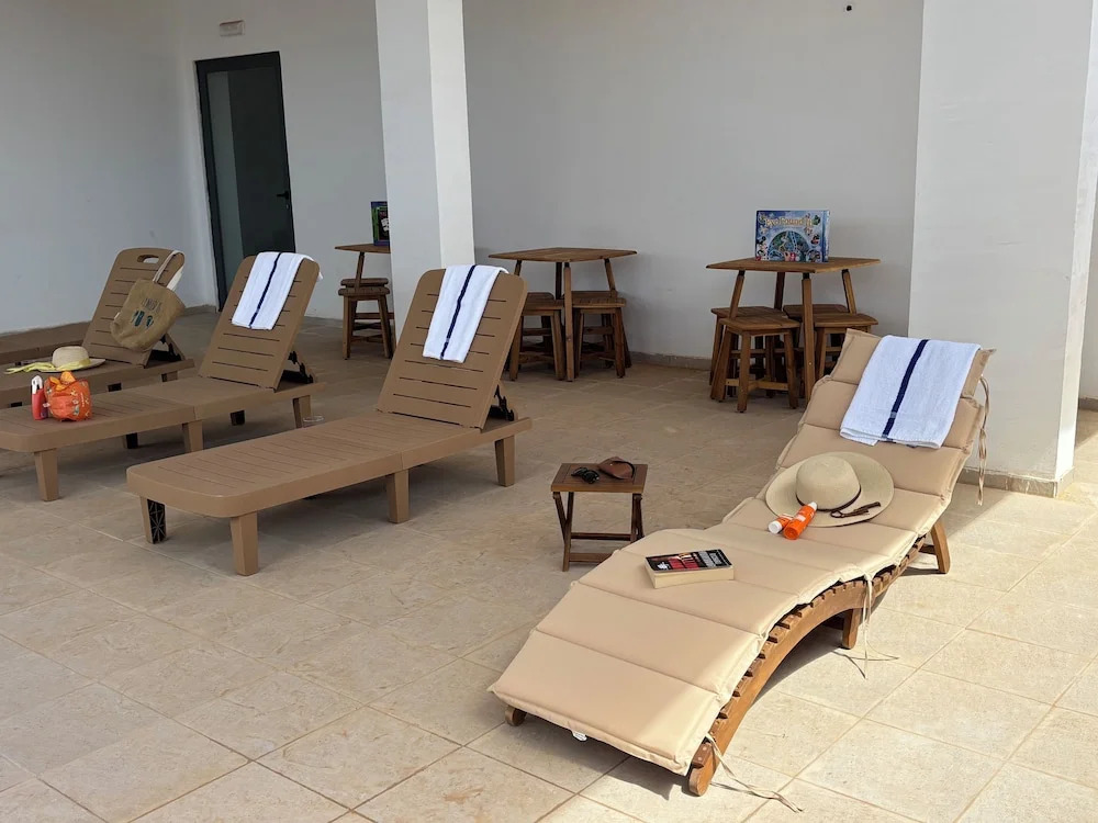 Joli Beach Apartments With Shared Pool