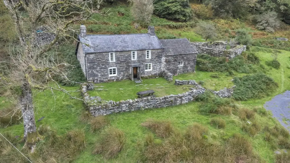 Tan Y Clogwyn
