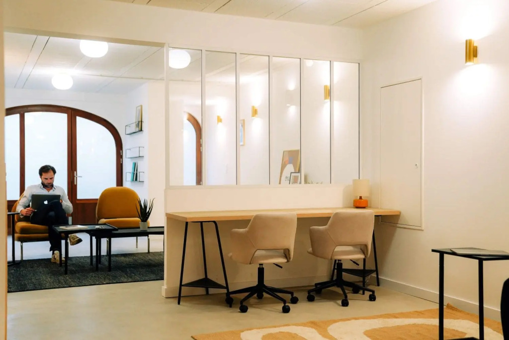 Outsite Bordeaux - Work, Connect, Explore