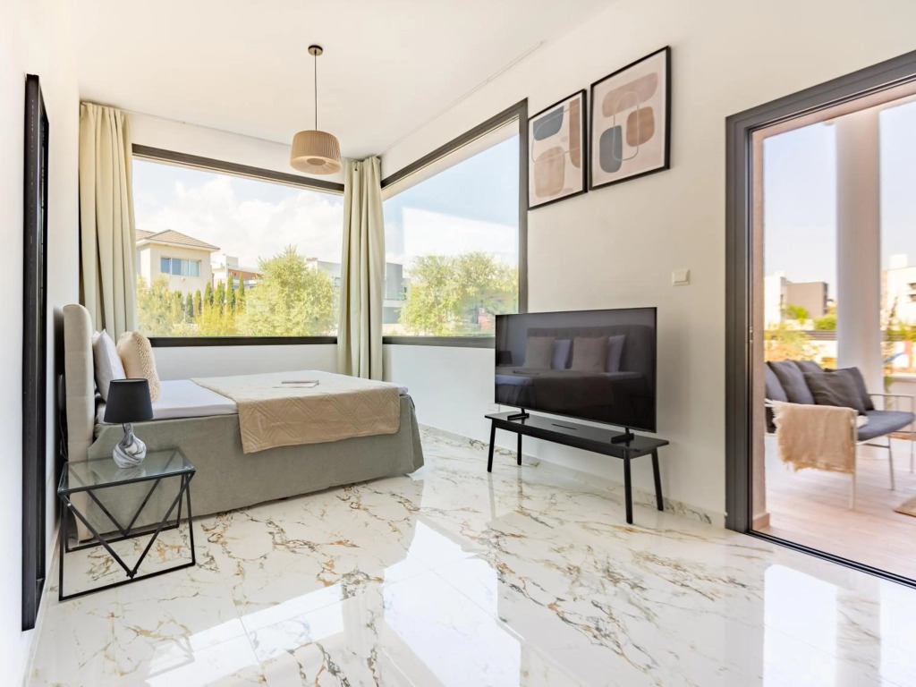 Sanders River Plaza, Smart 2 Bedroom Apartment With Terrace