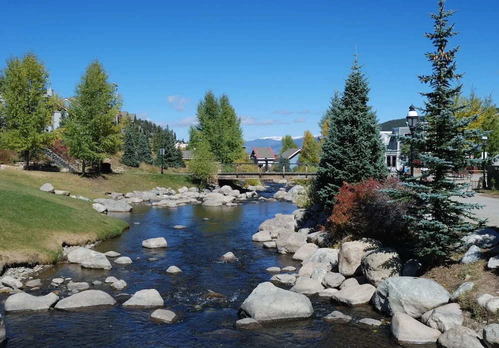 New Listing! Stylish Updated Ski W/ Hot Tubs 2 Bedroom Condo
