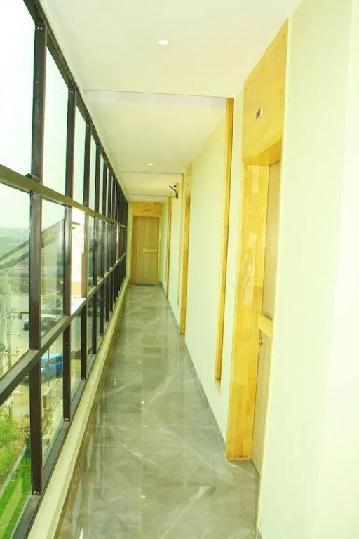 Sri Sampoorna Hotel
