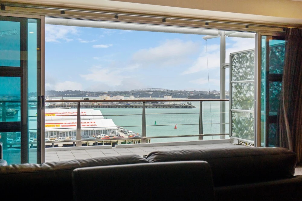 QV Waterfront Apt with Wifi - 946
