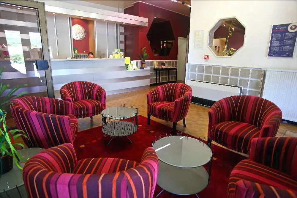 Hôtel restaurant LOGIS HOTELLERIE DE BALAJAN