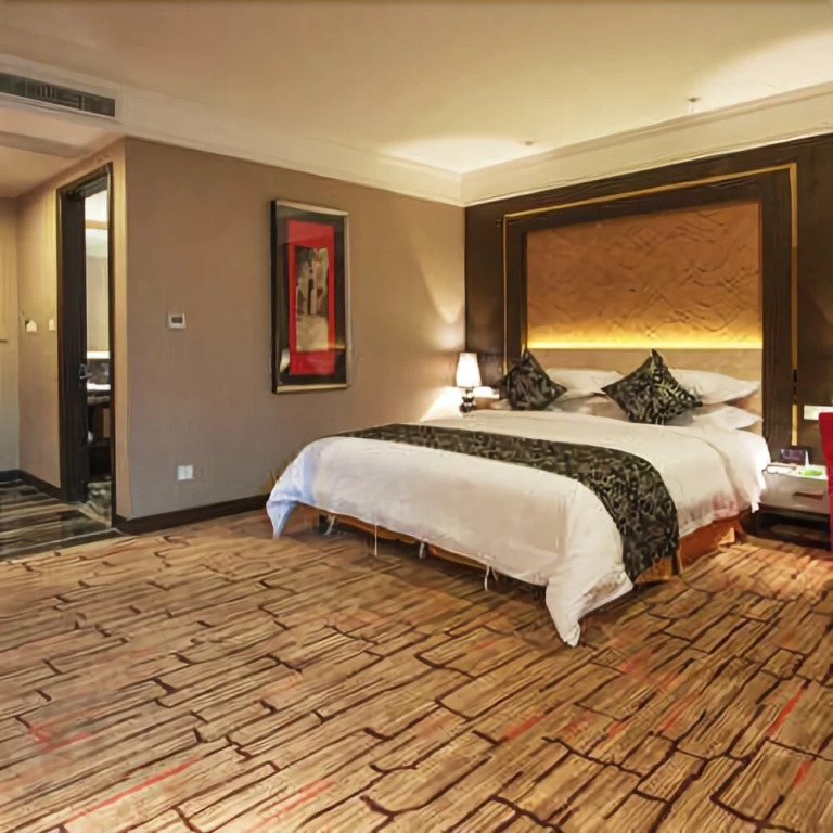 Nanbin 108 Hotel