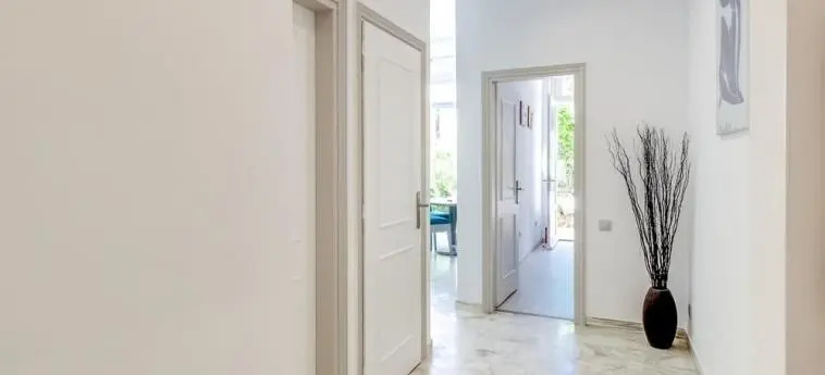 Palais Mire Juan Studio