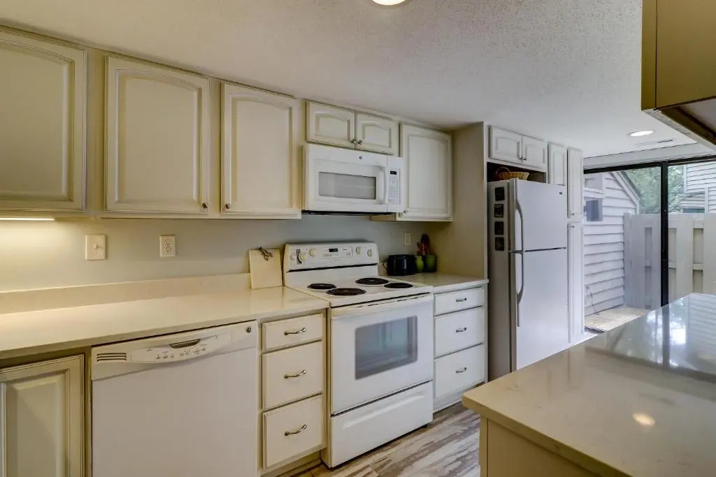 154 The Greens 3 BR Shipyard Condo