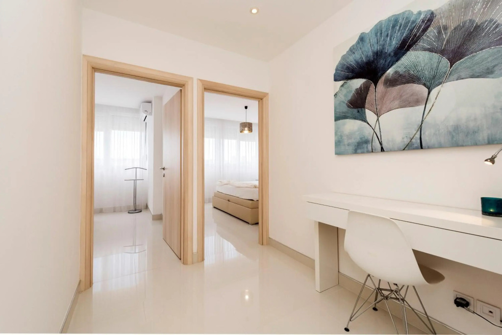 Urban Luxury Apartment