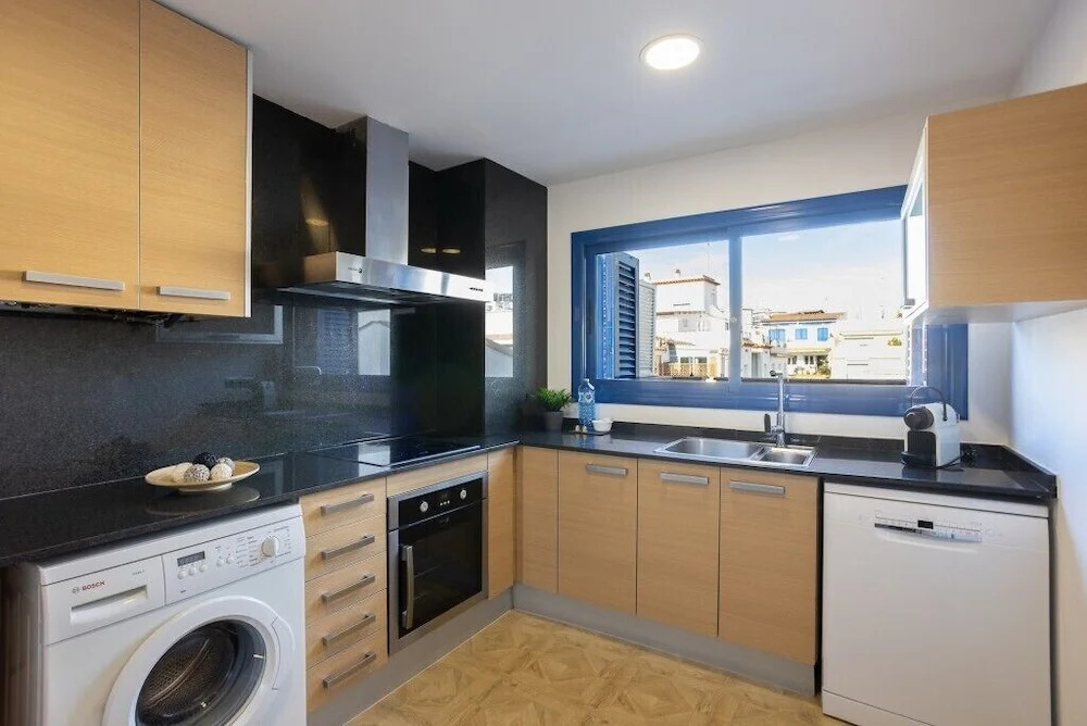 Lucas House Apartments by Sitges Group