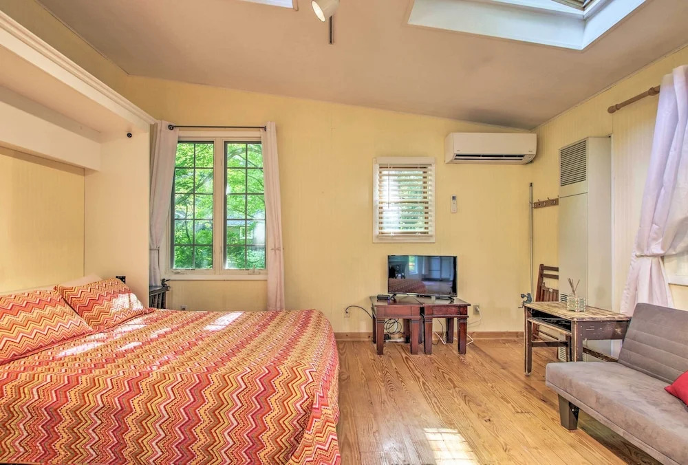 Quiet Saugatuck Studio w/ Patio - Walk to Dtwn!