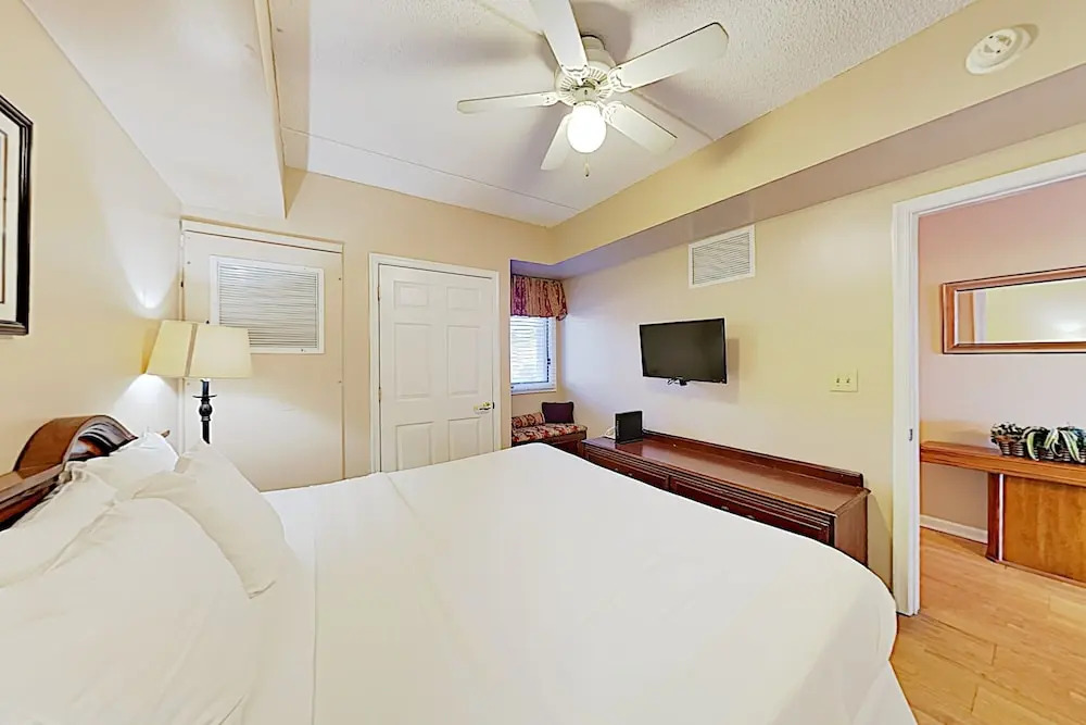 New Listing! Double-unit W/ River Views 2 Bedroom Condo