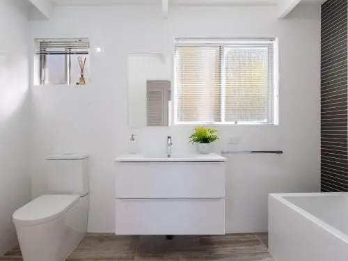Whale Tales' 78 Lentara Street - Fantastic Water Views Over Fingal Beach
