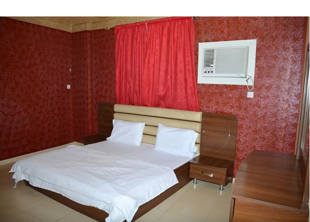 Omseyat Al Sharq Furnished Units 3