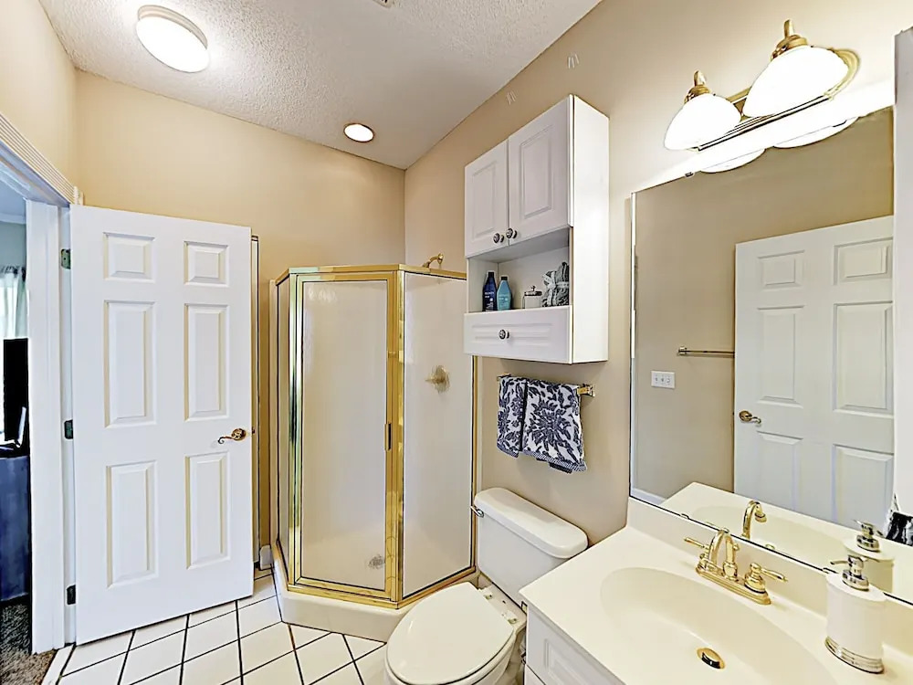Golf Course Hideaway W/ Pool - Near Beach! 3 Bedroom Condo