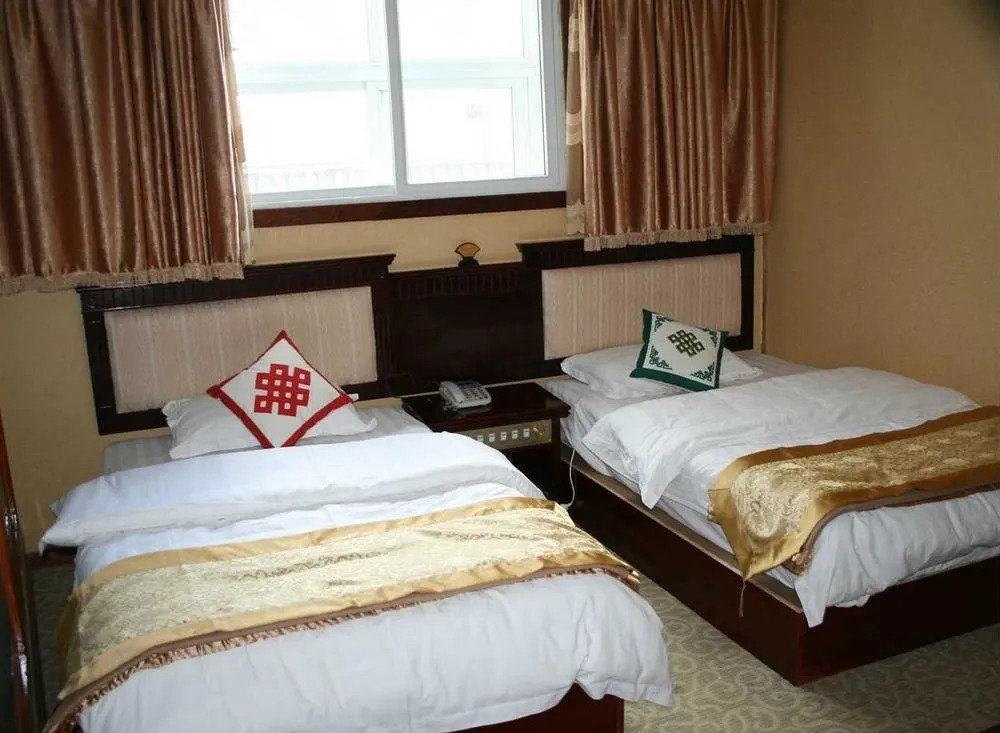Shangri-la Tibetan Family Inn