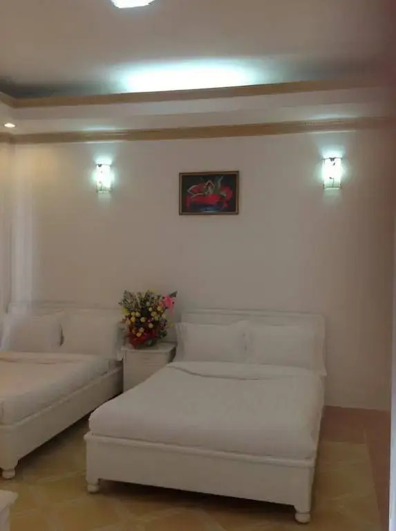 Pho Lanh Hotel