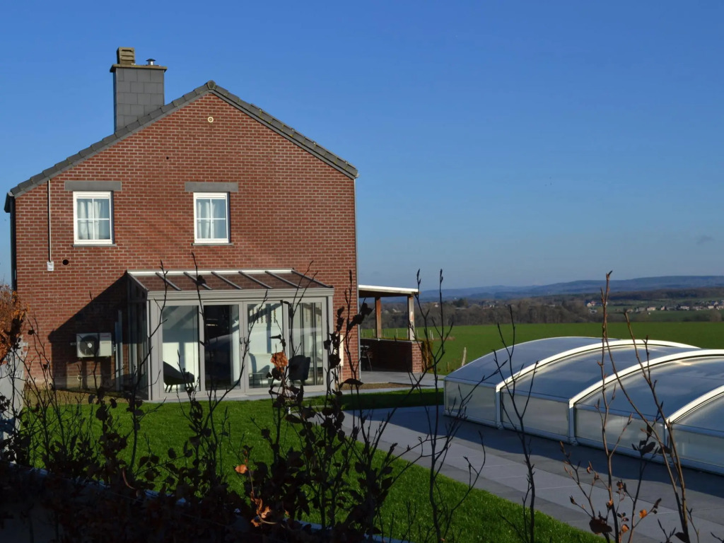 Holiday Home in Durbuy With Pool & Sauna