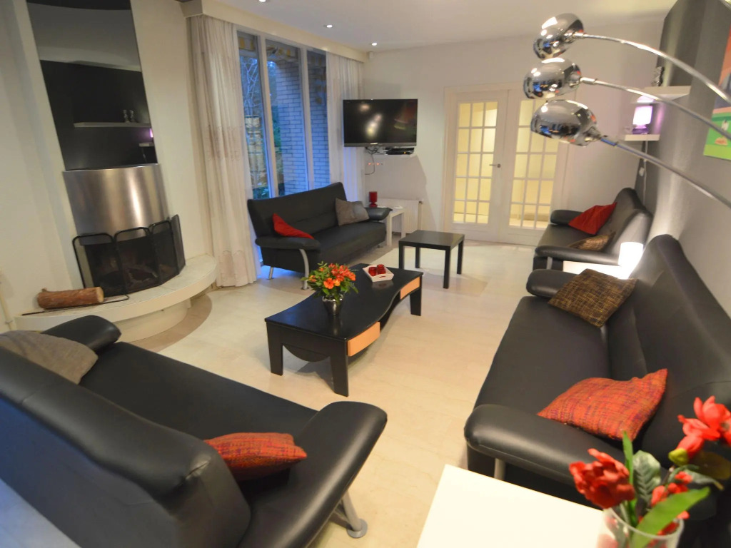 Quaint Villa in Doornspijk with Swimming Pool