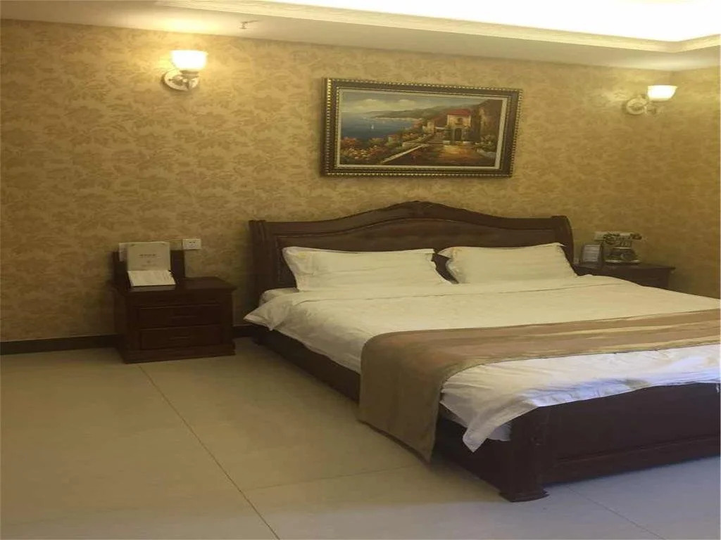 Home Inn (Shenyang Qingnian Street Renao Road)