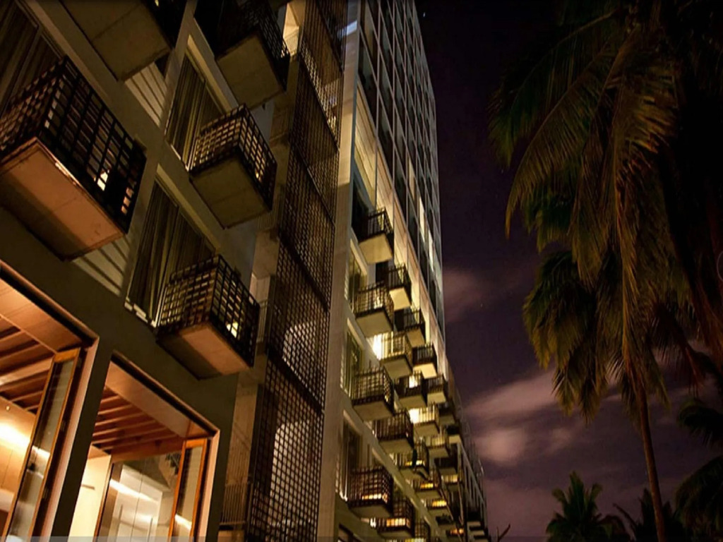 Slohh by Roach Bengaluru, Curio Collection by Hilton