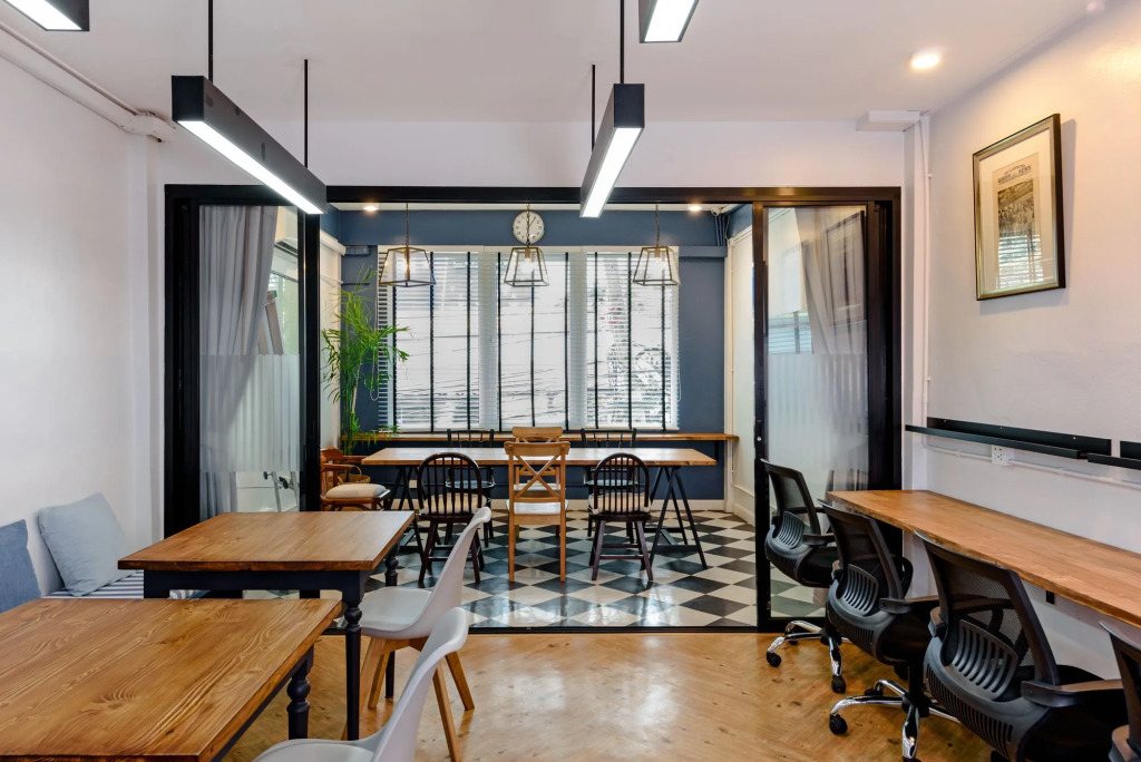 The Quarter Bangkok Poshtel & Coworking - Hostel