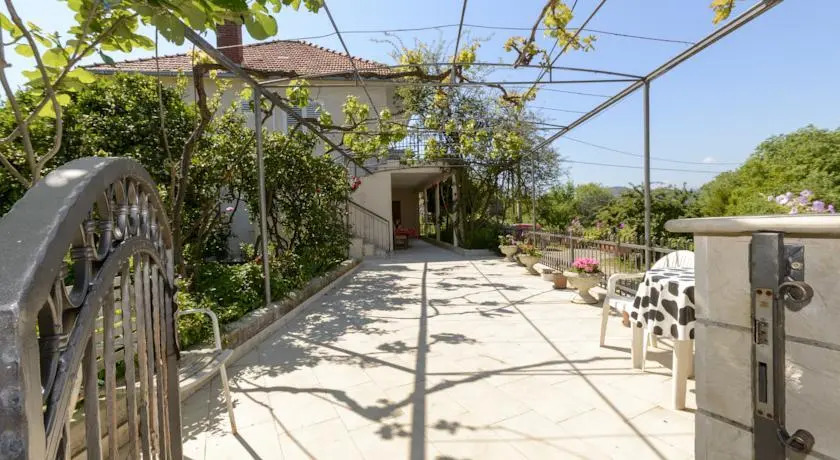Apartment Petar