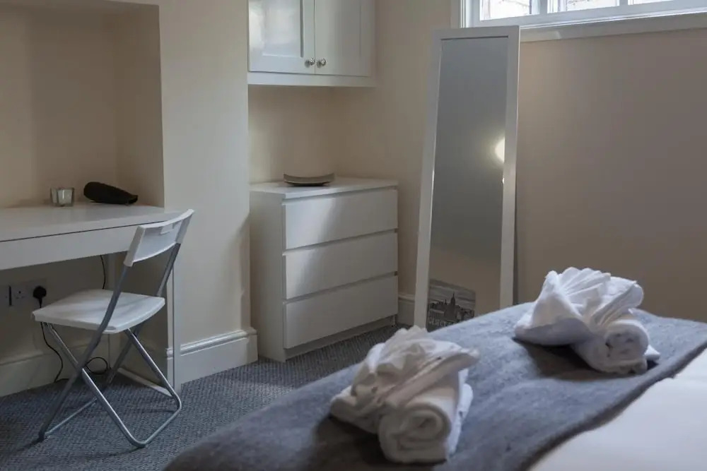 1 Willows Apartment