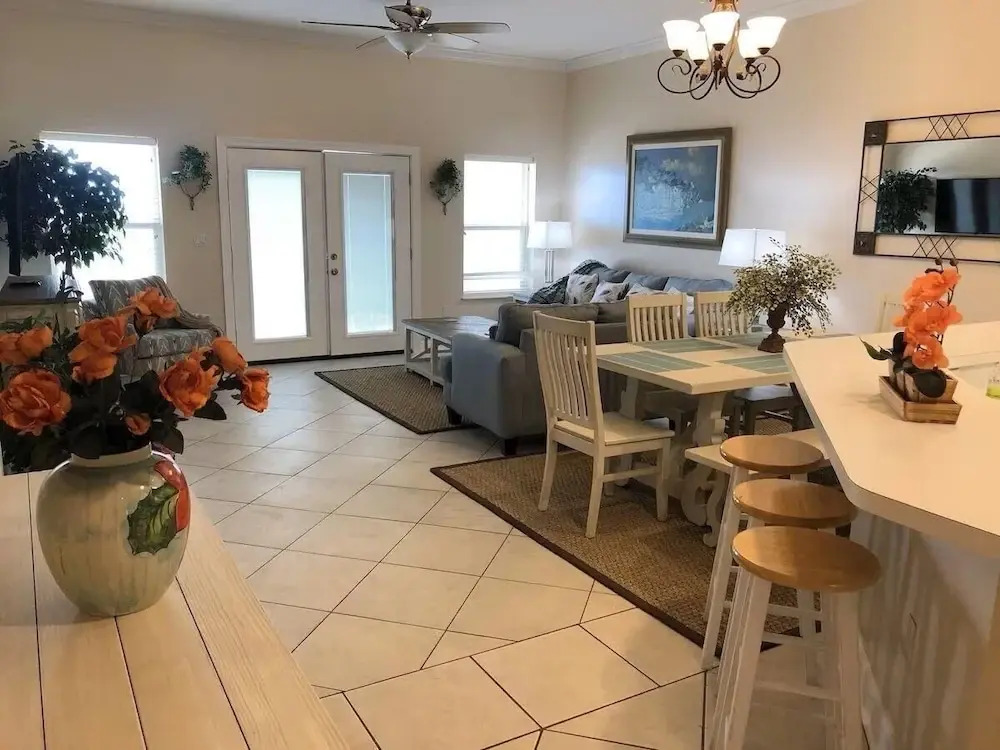 Pavilion Palms 205b